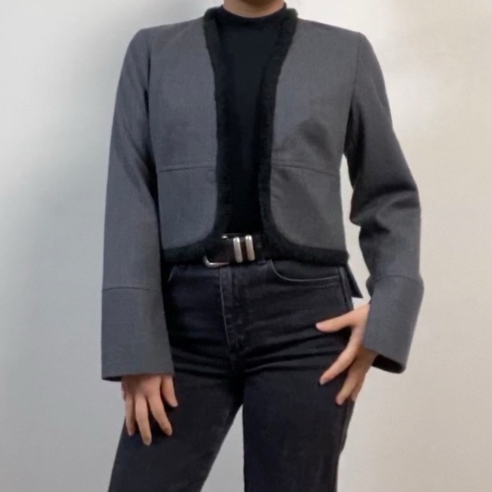Gray blazer w/ fur